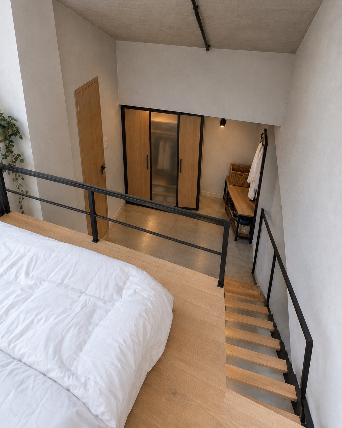 Mezanin Kamar Loft, foto 2 dari 2
